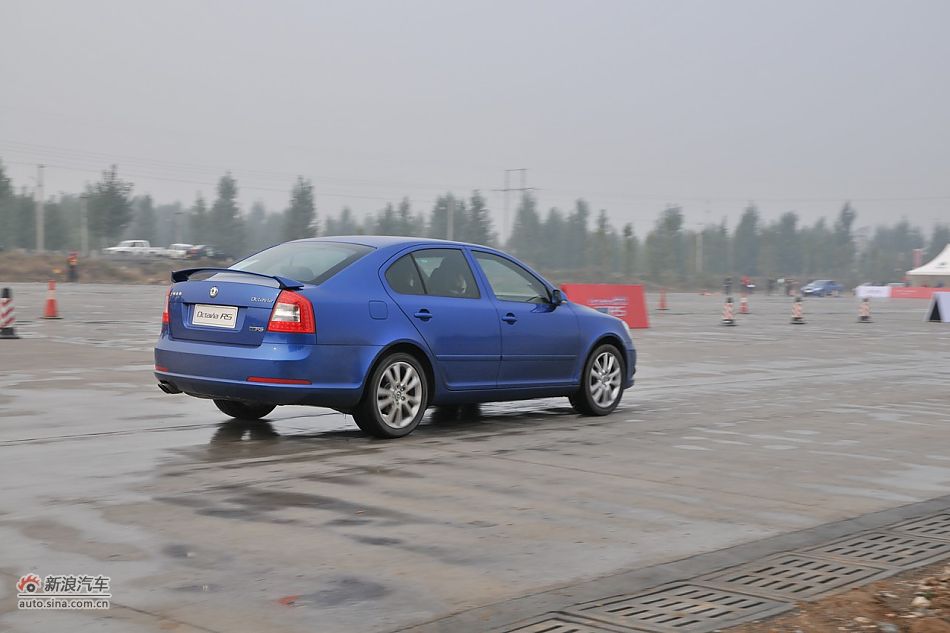 2010款明锐RS 2.0TSI+6DSG