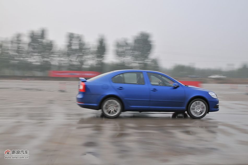 2010款明锐RS 2.0TSI+6DSG