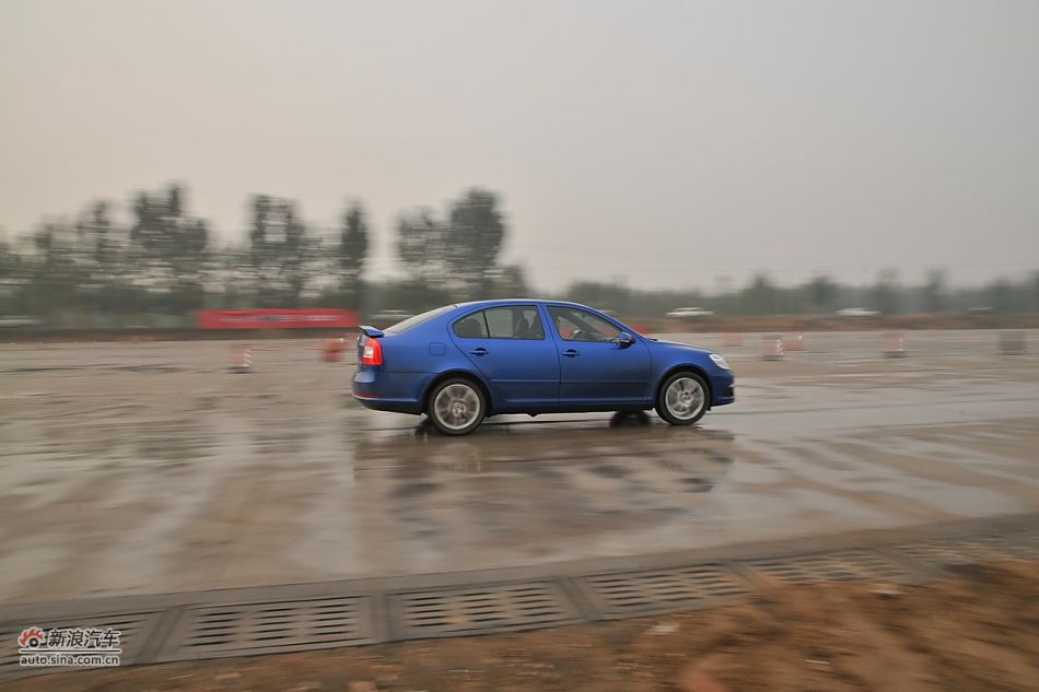 2010款明锐RS 2.0TSI+6DSG