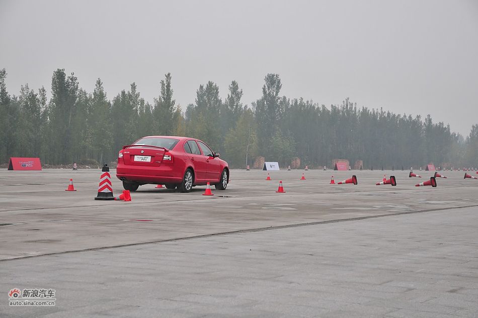 2010款明锐RS 2.0TSI+6DSG