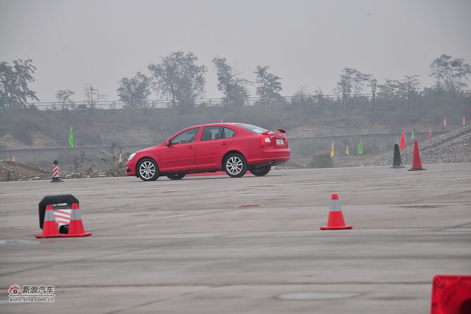 2010款明锐RS 2.0TSI+6DSG