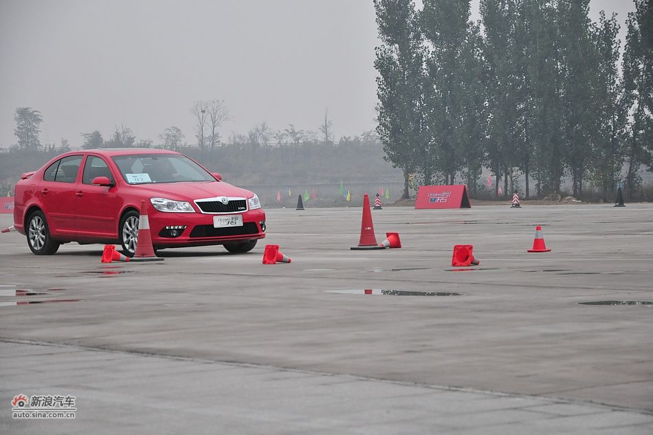 2010款明锐RS 2.0TSI+6DSG