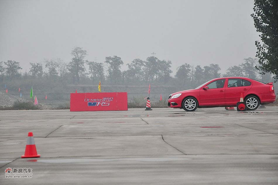 2010款明锐RS 2.0TSI+6DSG