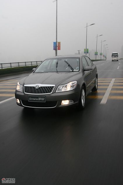 上海大众斯柯达新明锐行驶动态