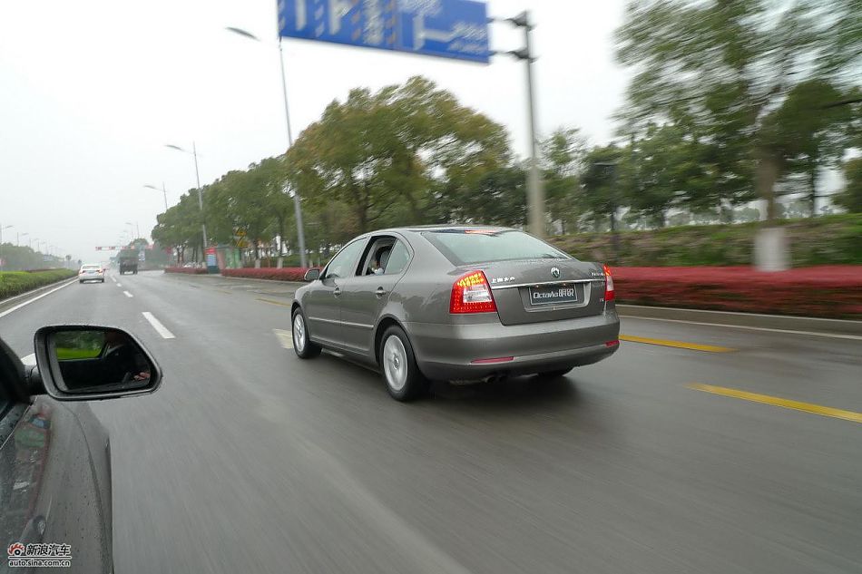 上海大众斯柯达新明锐行驶动态