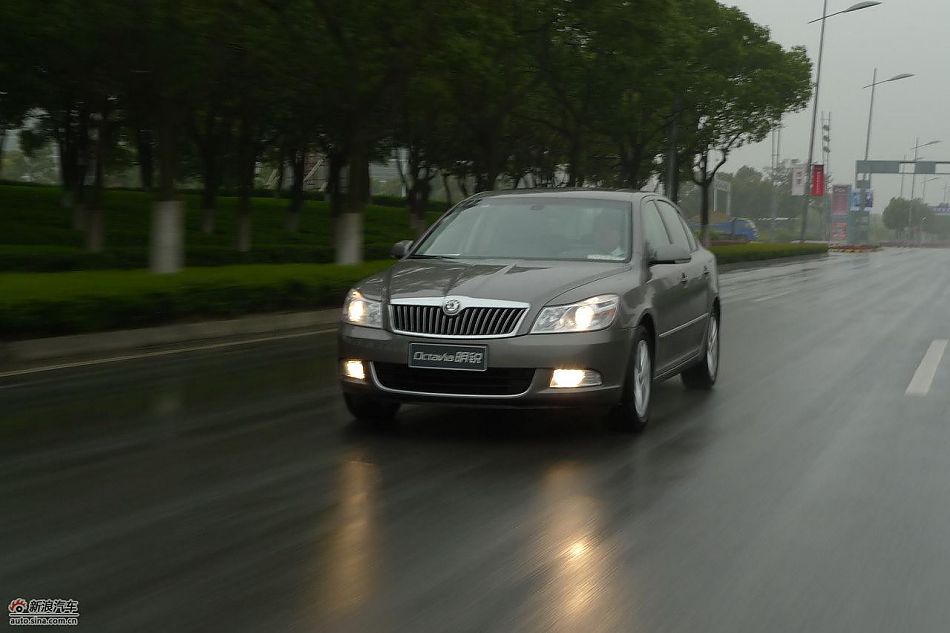 上海大众斯柯达新明锐行驶动态