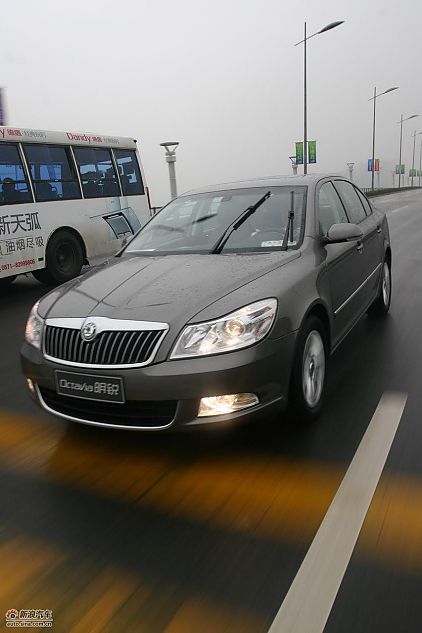 上海大众斯柯达新明锐行驶动态
