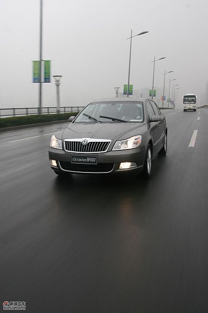 上海大众斯柯达新明锐行驶动态