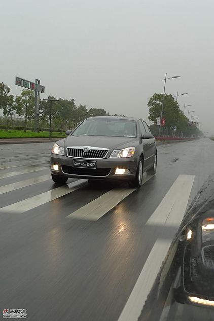 上海大众斯柯达新明锐行驶动态