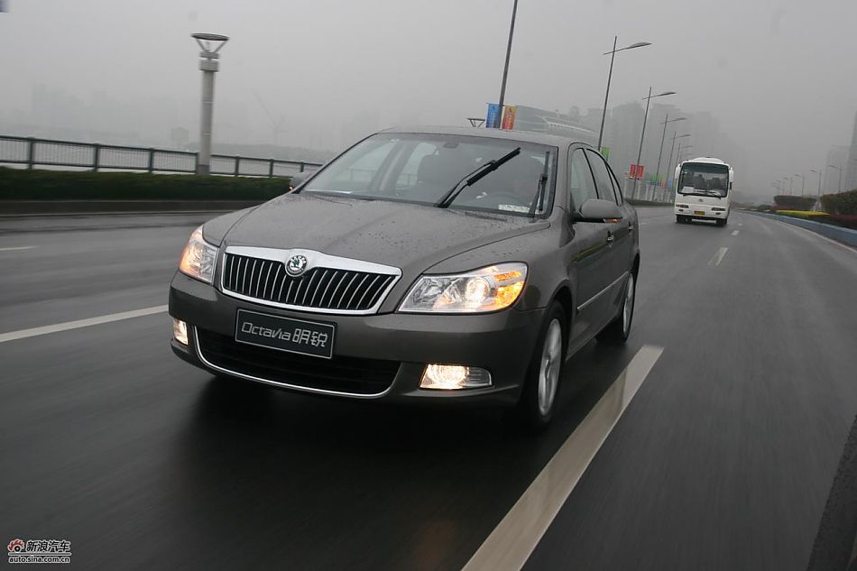 上海大众斯柯达新明锐行驶动态