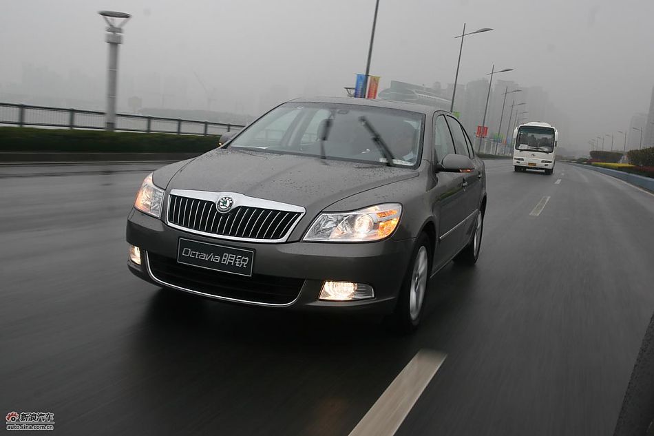 上海大众斯柯达新明锐行驶动态