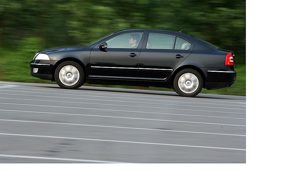 逸仕版外观图片