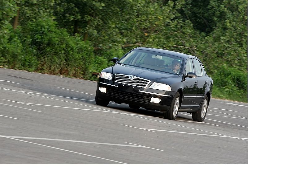 逸仕版外观图片