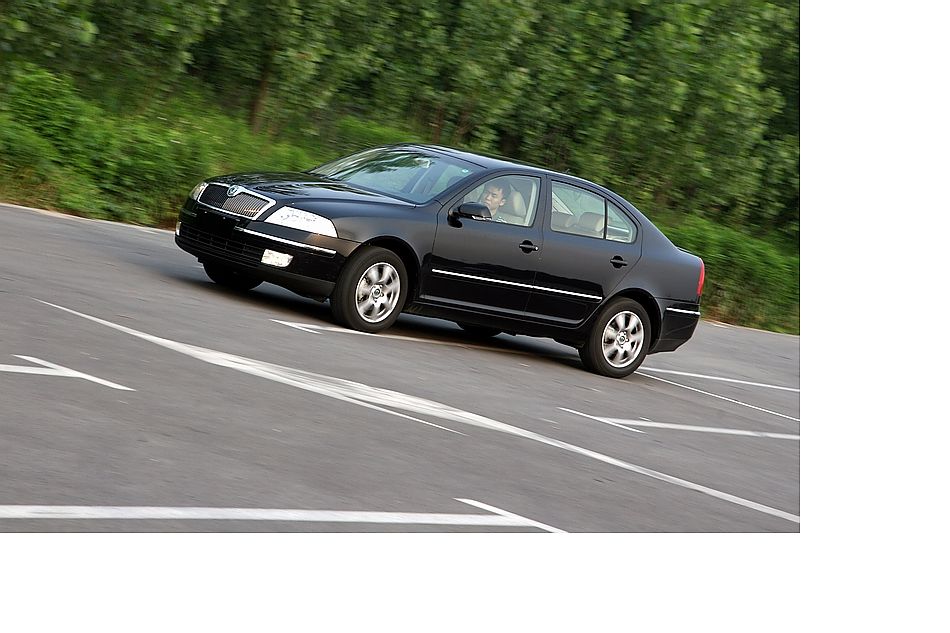 逸仕版外观图片