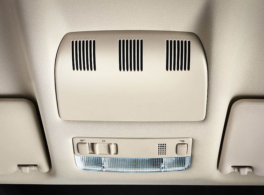 前排车顶中央音响,无前排车顶中央眼镜盒