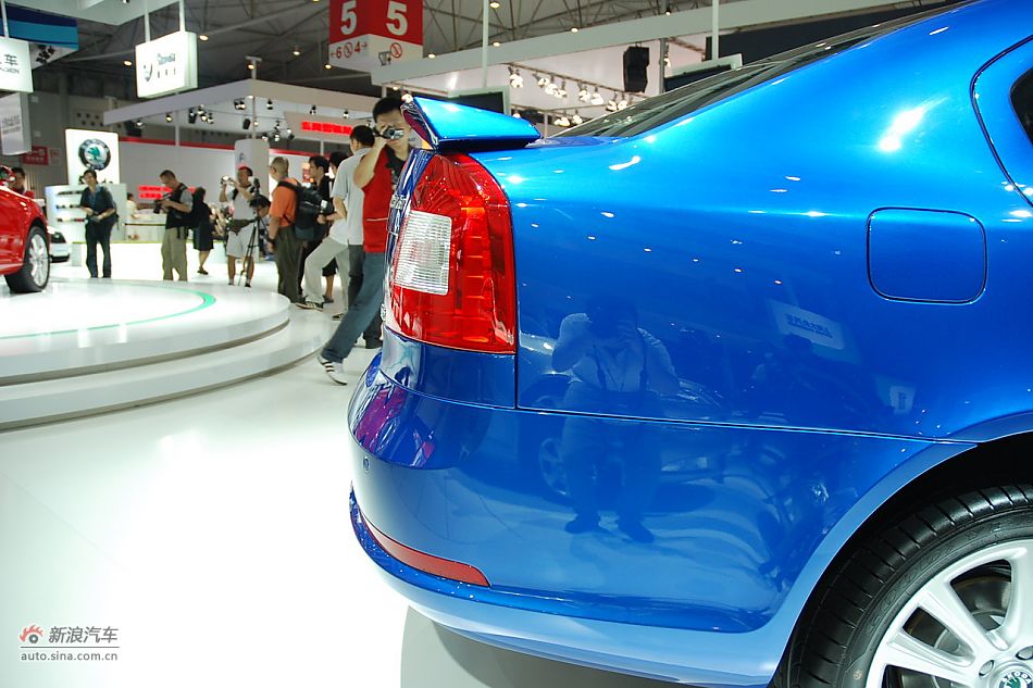 2010款明锐RS外观