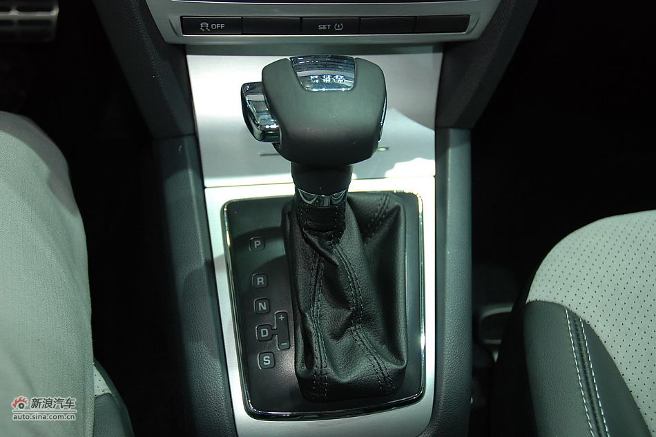 2010款明锐RS内饰