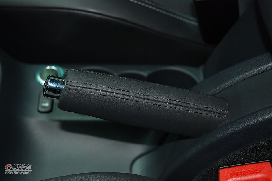 2010款明锐RS内饰