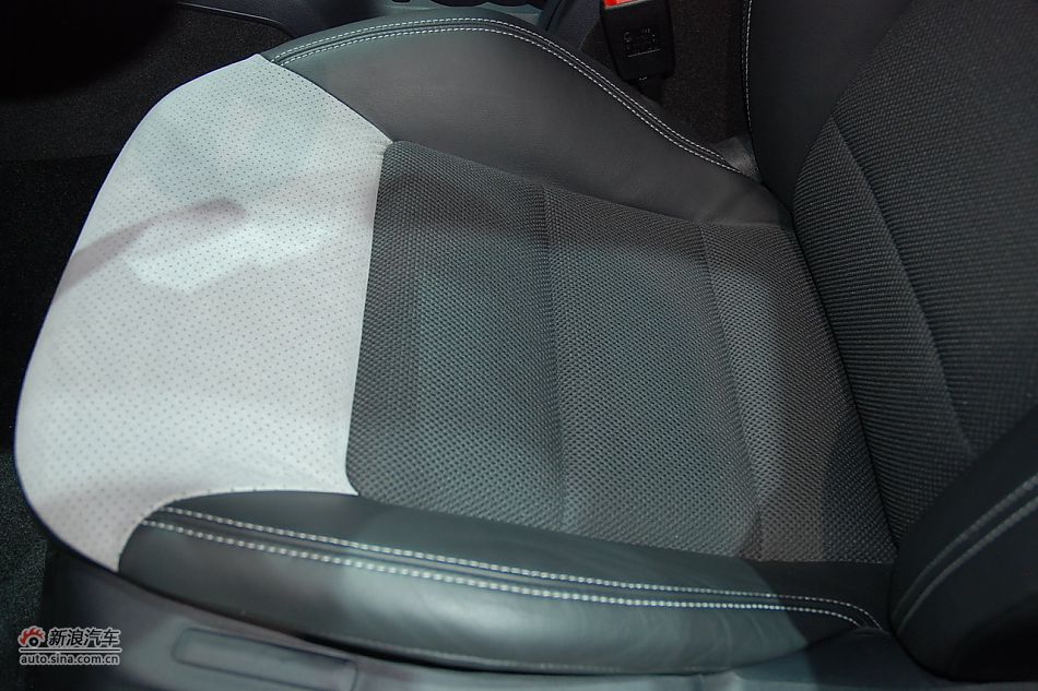 2010款明锐RS内饰