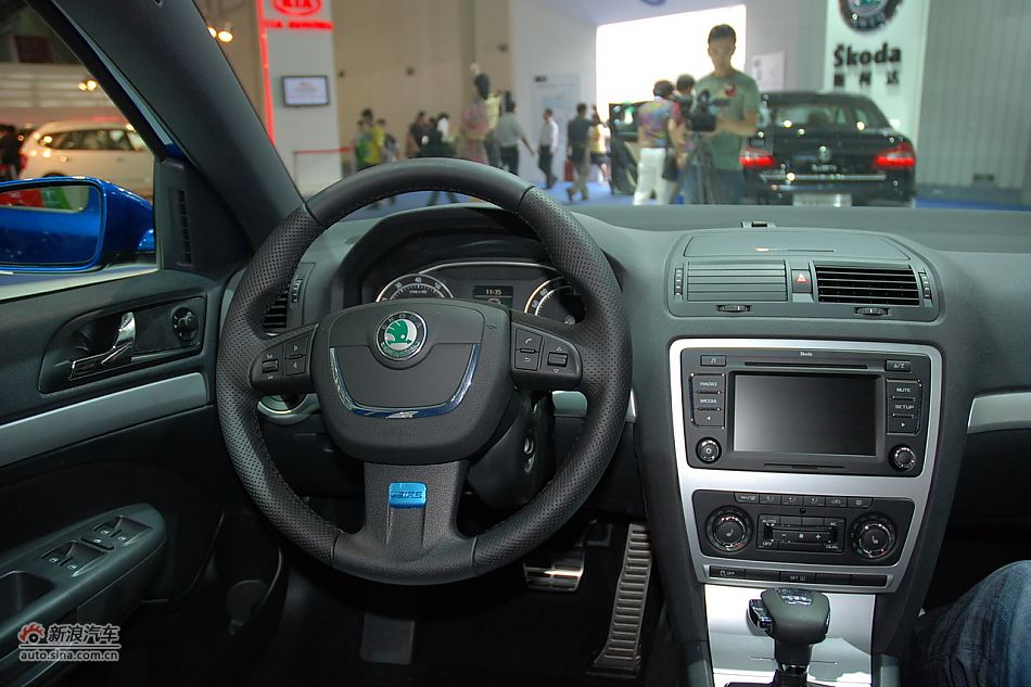 2010款明锐RS内饰