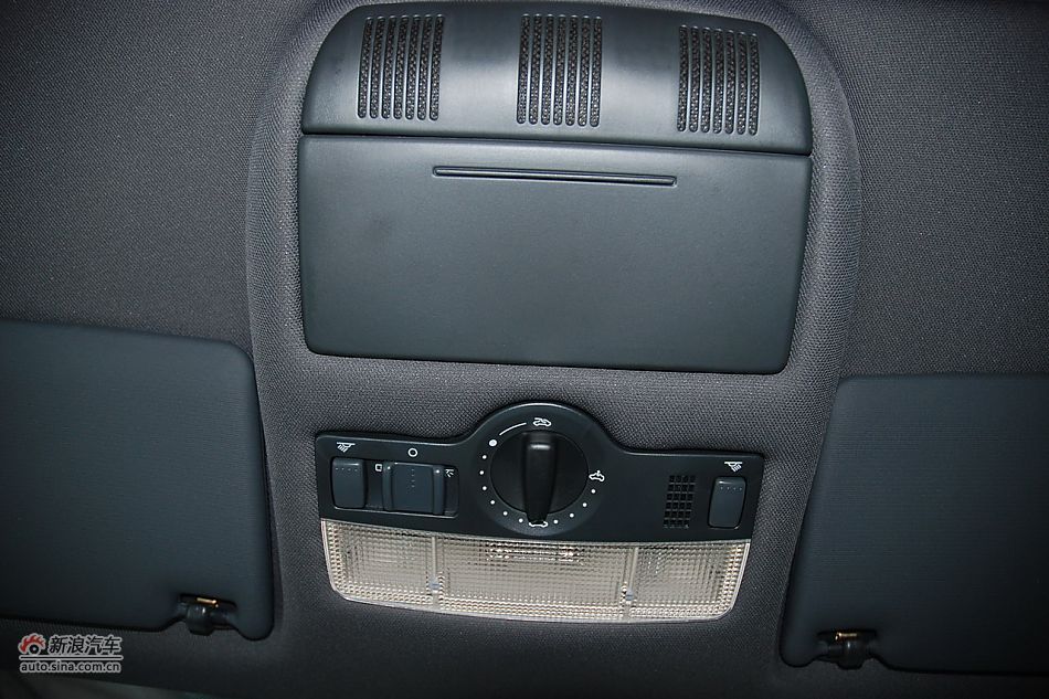 2010款明锐RS内饰