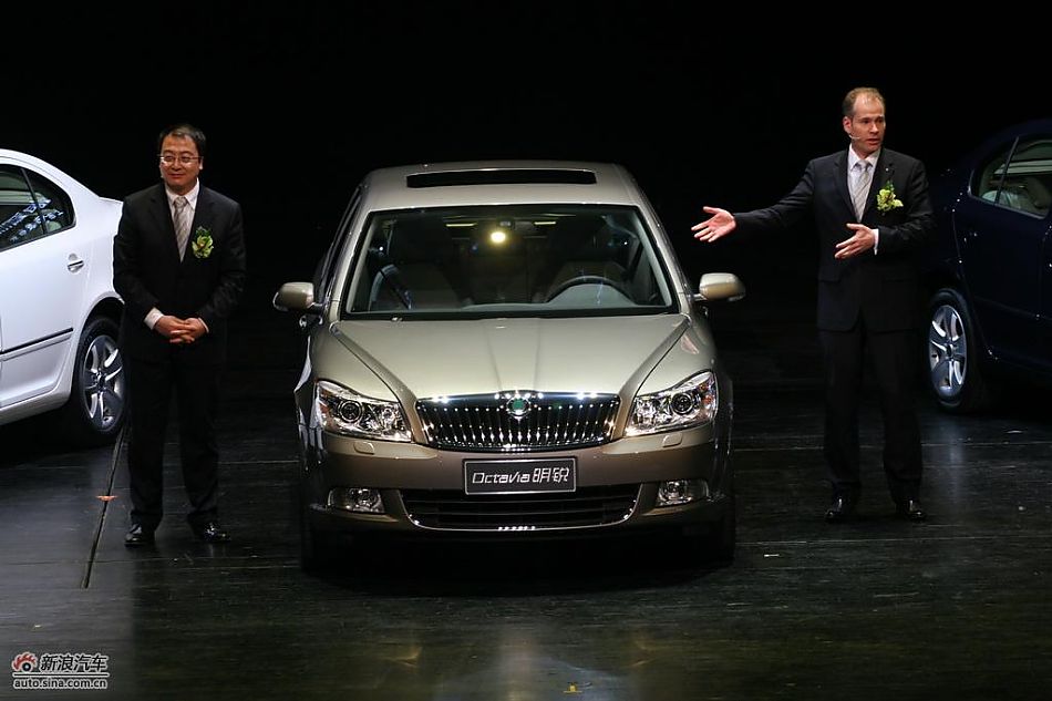 新明锐上市现场图