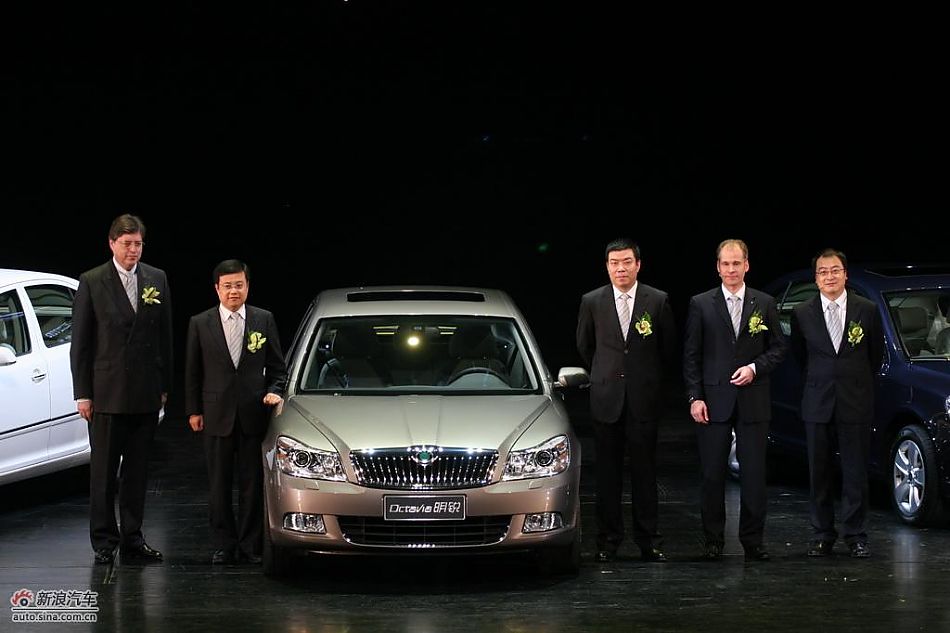 新明锐上市现场图