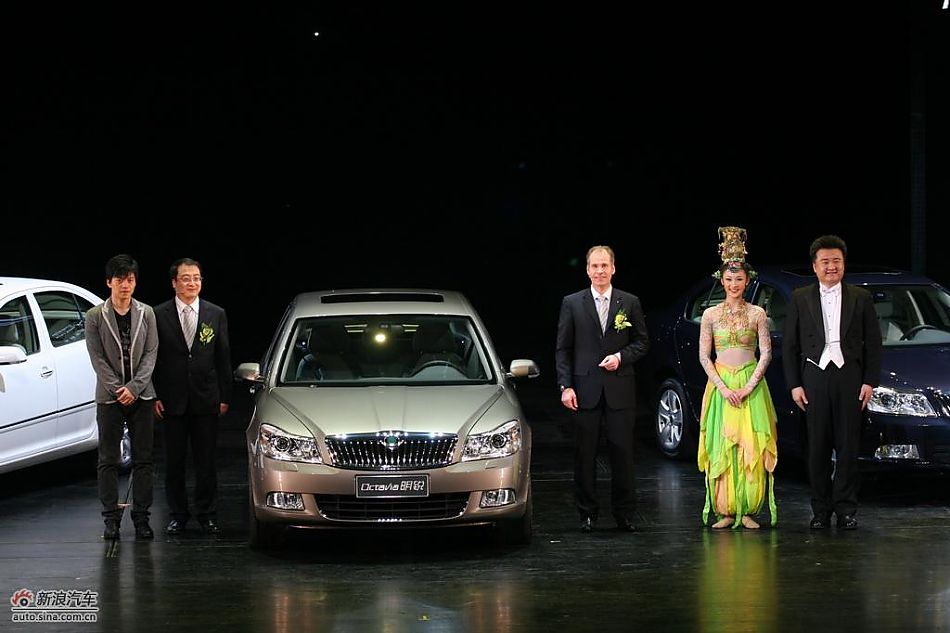 新明锐上市现场图