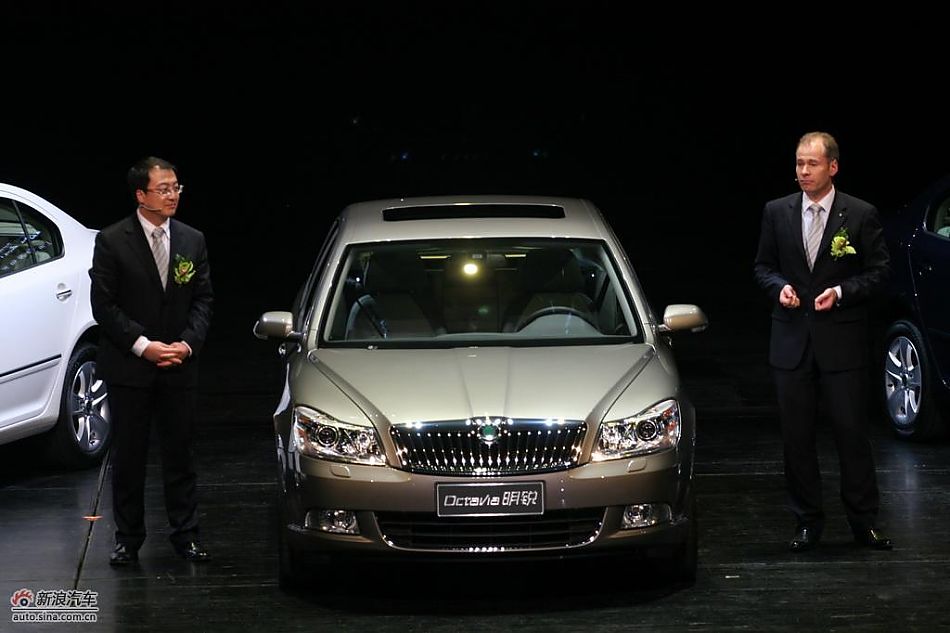 新明锐上市现场图