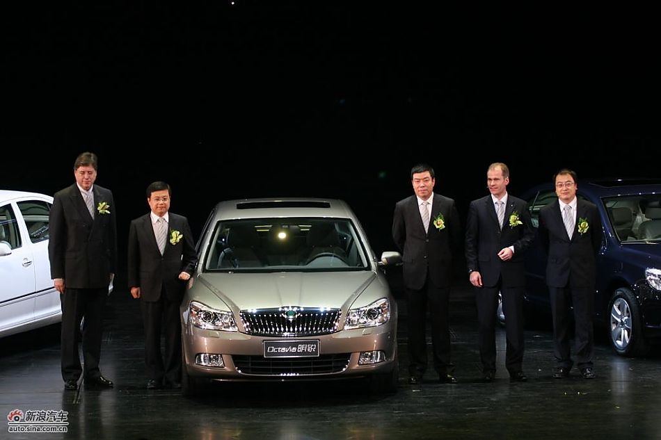 新明锐上市现场图