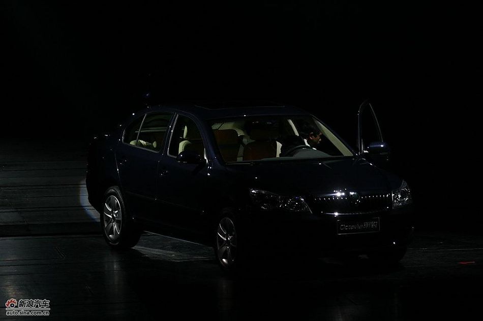 新明锐上市亮相