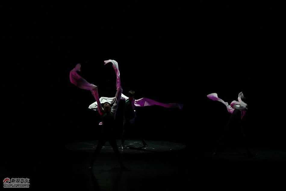 新明锐上市亮相