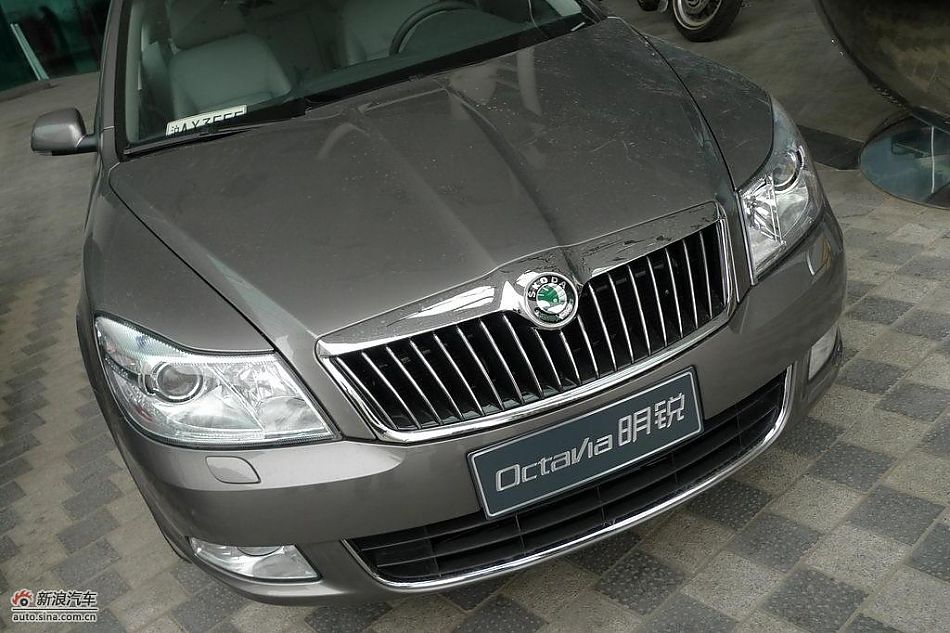 新明锐上市现场图