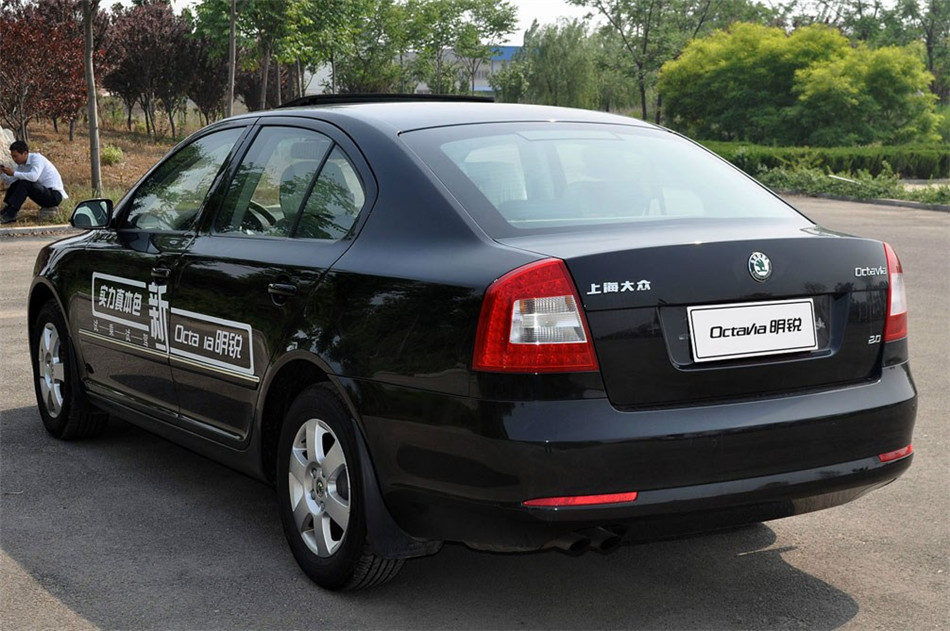 2013款 2.0L MT 逸杰版 外观