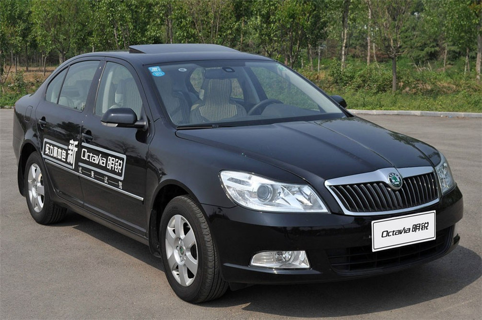 2013款 2.0L MT 逸杰版 外观