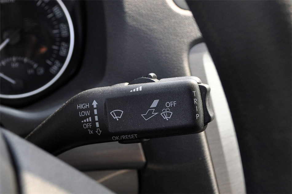 2013款 2.0L MT 逸杰版 内饰