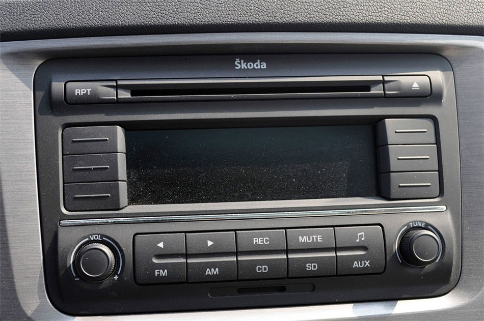 2013款 2.0L MT 逸杰版 内饰