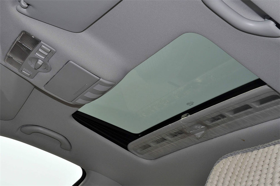 2013款 2.0L MT 逸杰版 座椅空间