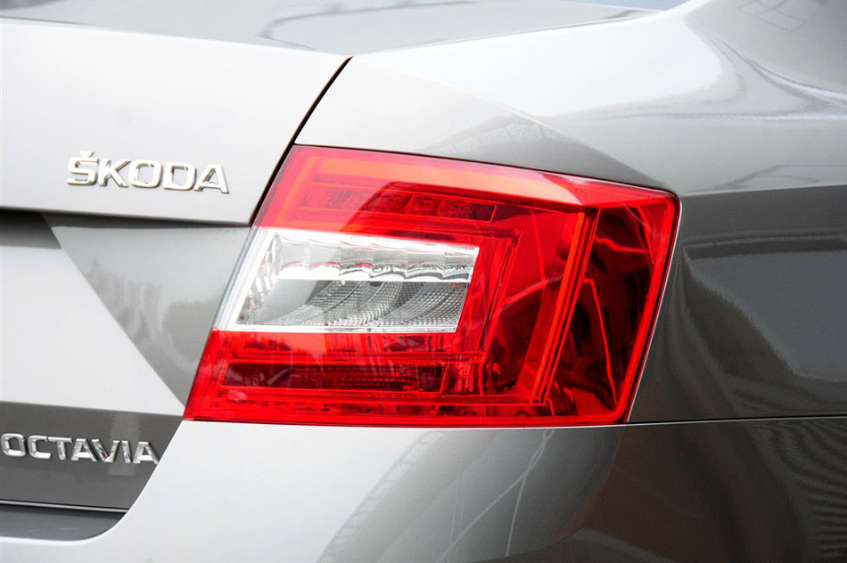 2015款 1.6L 手动逸杰版 其他