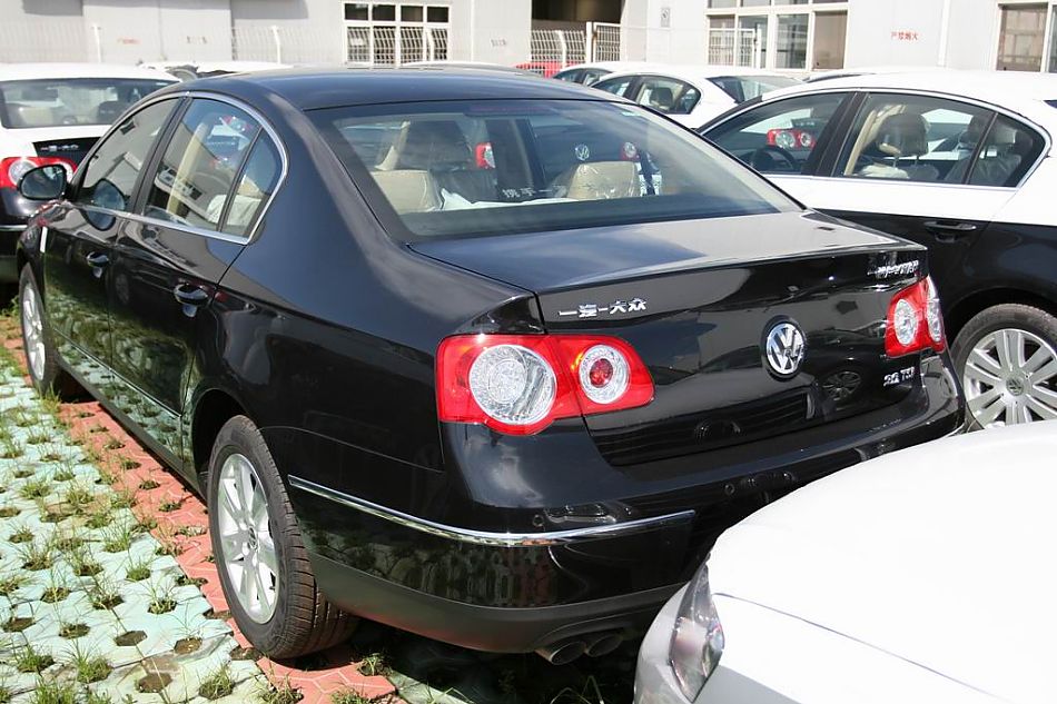 迈腾2.0TSI舒适型手自一体外观