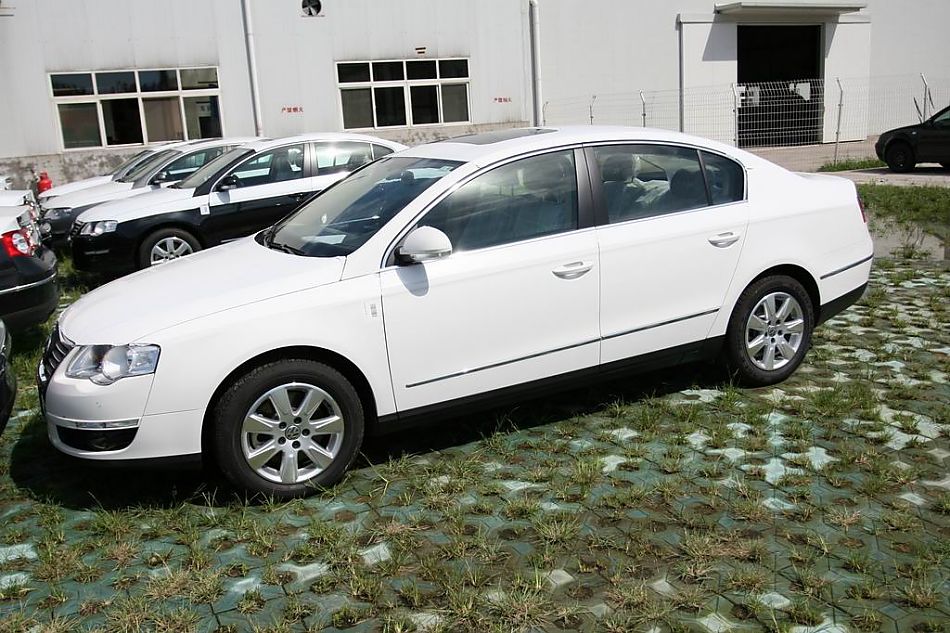 迈腾1.8TSI舒适型手自一体外观