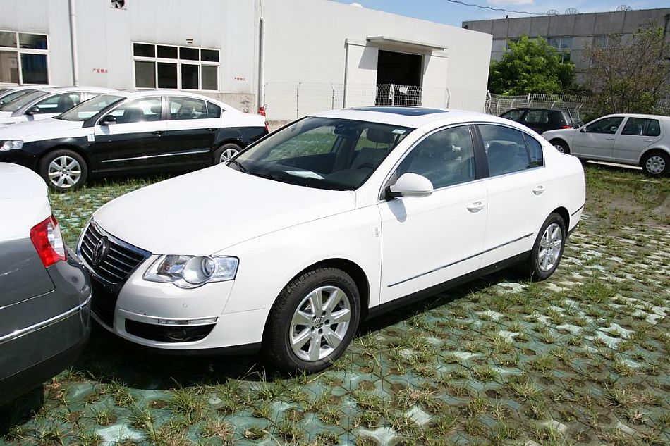 迈腾1.8TSI舒适型手自一体外观