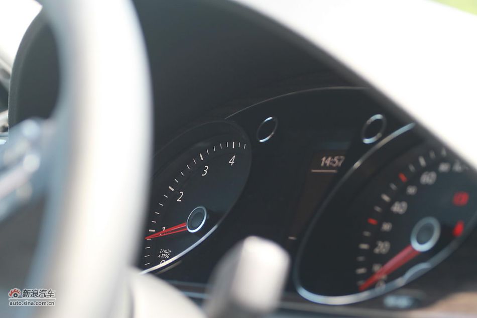 新迈腾(B7L)1.8TSI自动尊贵型内饰功能