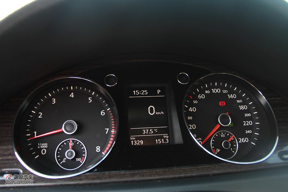 新迈腾(B7L)1.8TSI自动尊贵型内饰功能