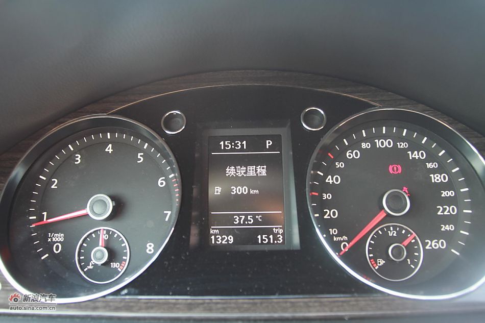 新迈腾(B7L)1.8TSI自动尊贵型内饰功能