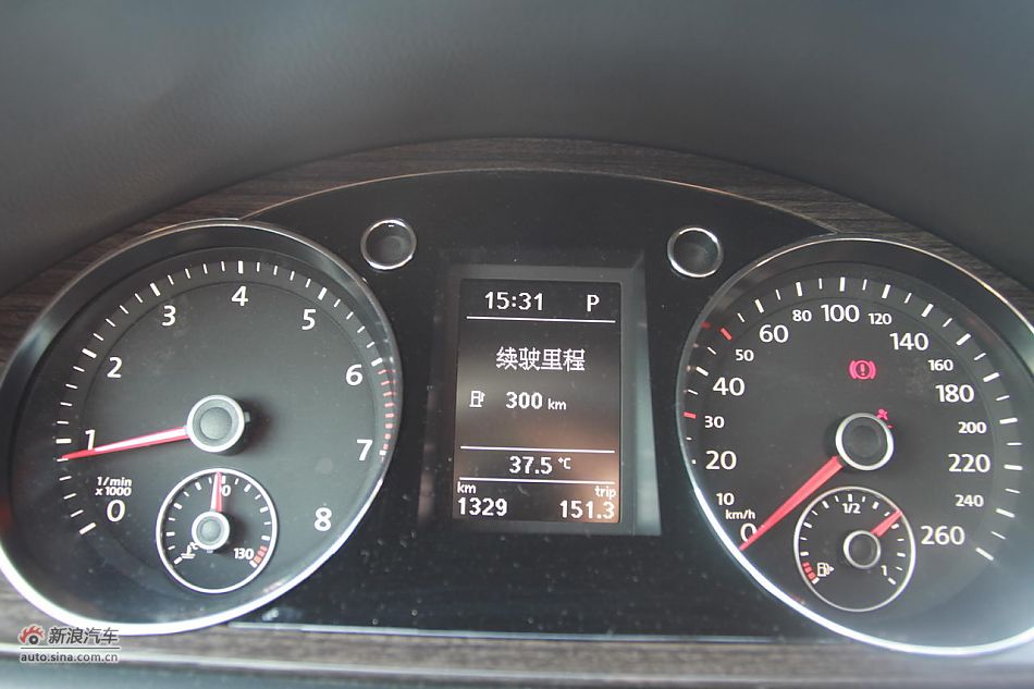 新迈腾(B7L)1.8TSI自动尊贵型内饰功能
