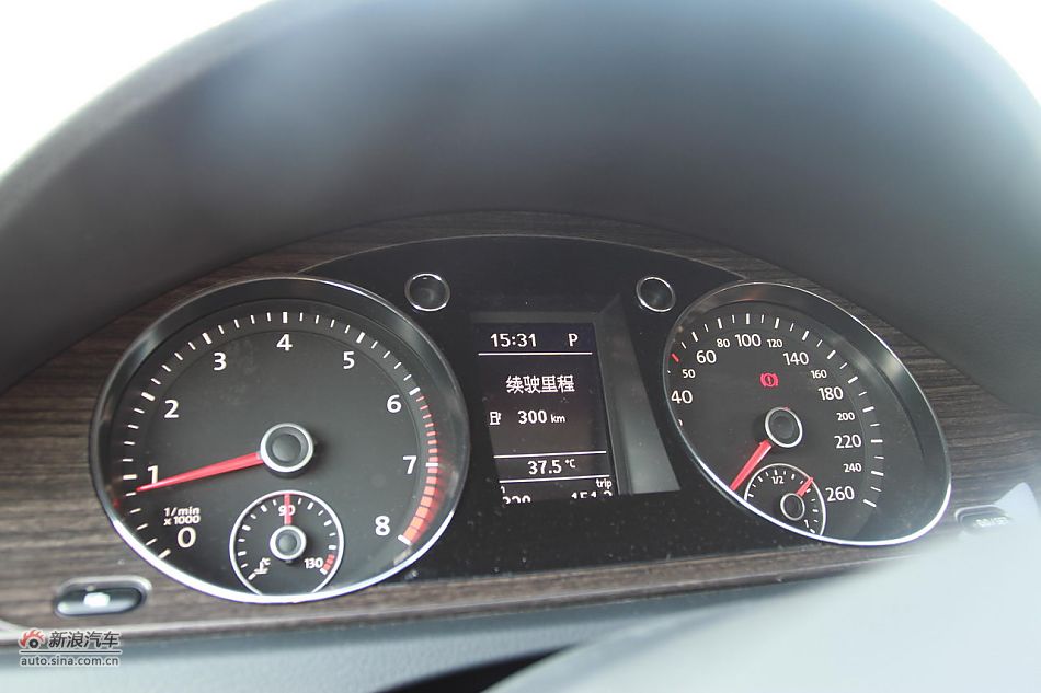 新迈腾(B7L)1.8TSI自动尊贵型内饰功能