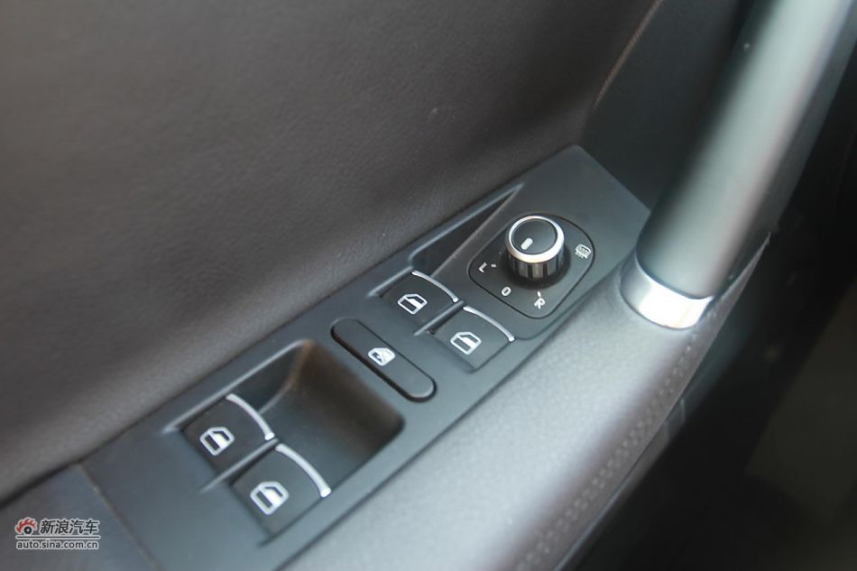 新迈腾(B7L)1.8TSI自动尊贵型内饰功能