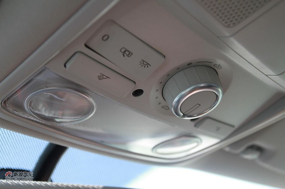 新迈腾(B7L)1.8TSI自动尊贵型内饰功能
