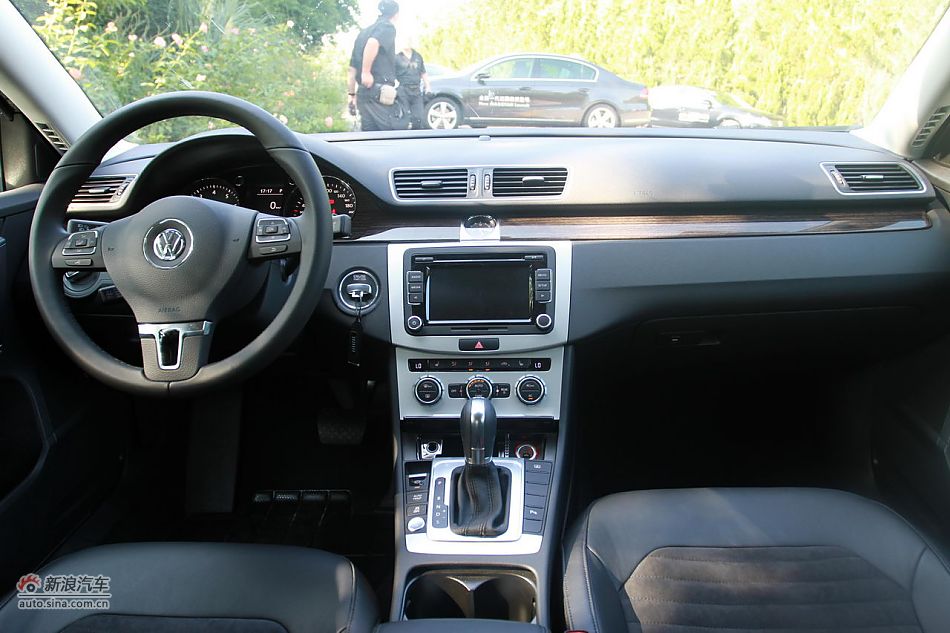 新迈腾(B7L)1.8TSI自动尊贵型内饰功能